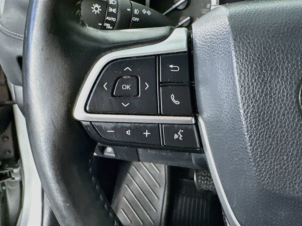 Used 2022 Toyota Highlander Platinum FWD image 26