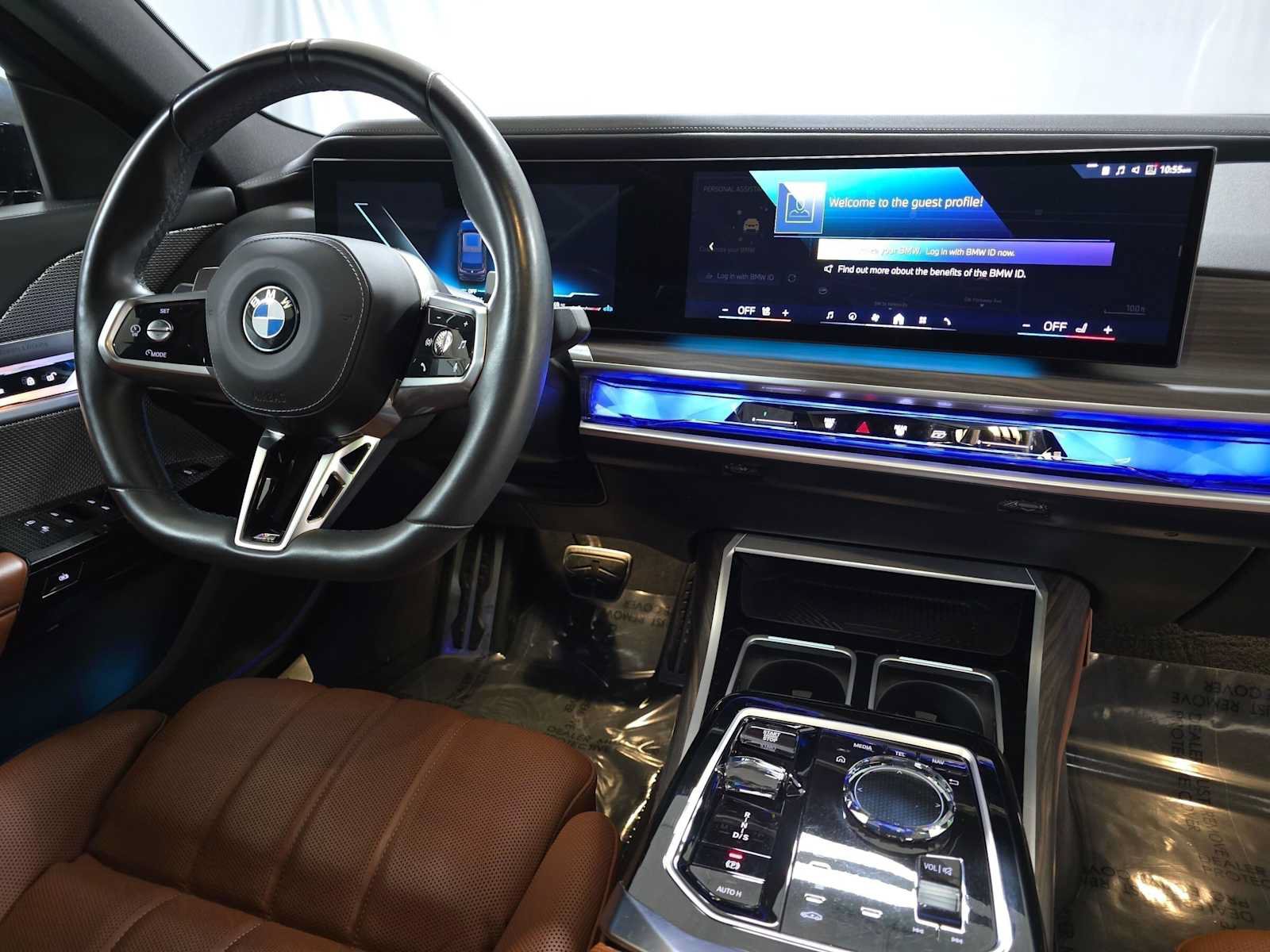 Used 2023 BMW 760i xDrive AWD/4WD image 11