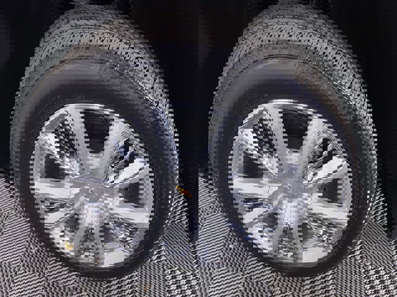 Certified 2025 Chevrolet Silverado 1500 LTZ image 16