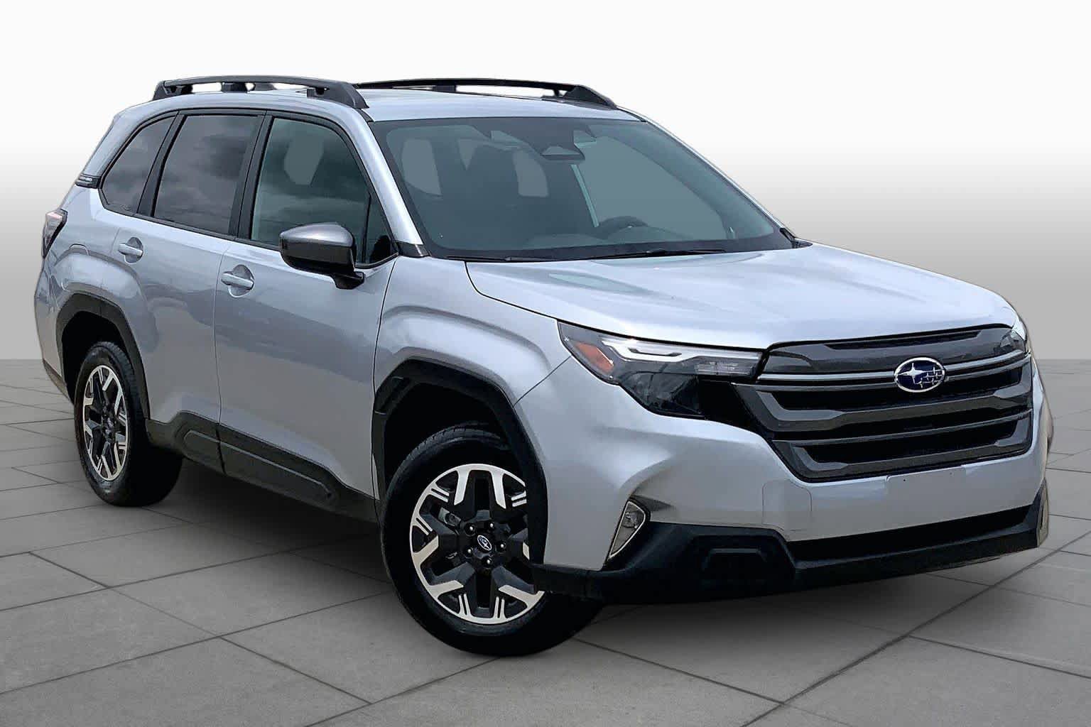 Used 2026 Subaru Forester Premium AWD/4WD image 3