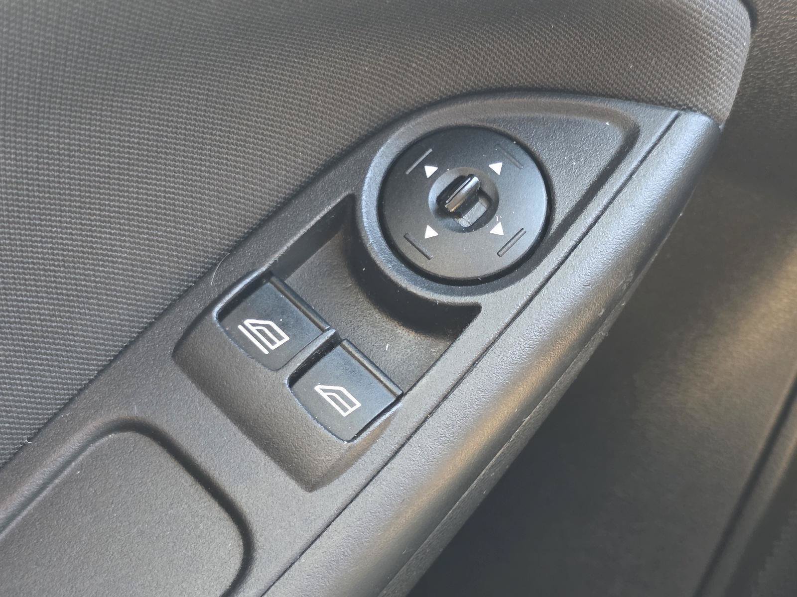 Used 2016 Ford Focus S FWD image 9