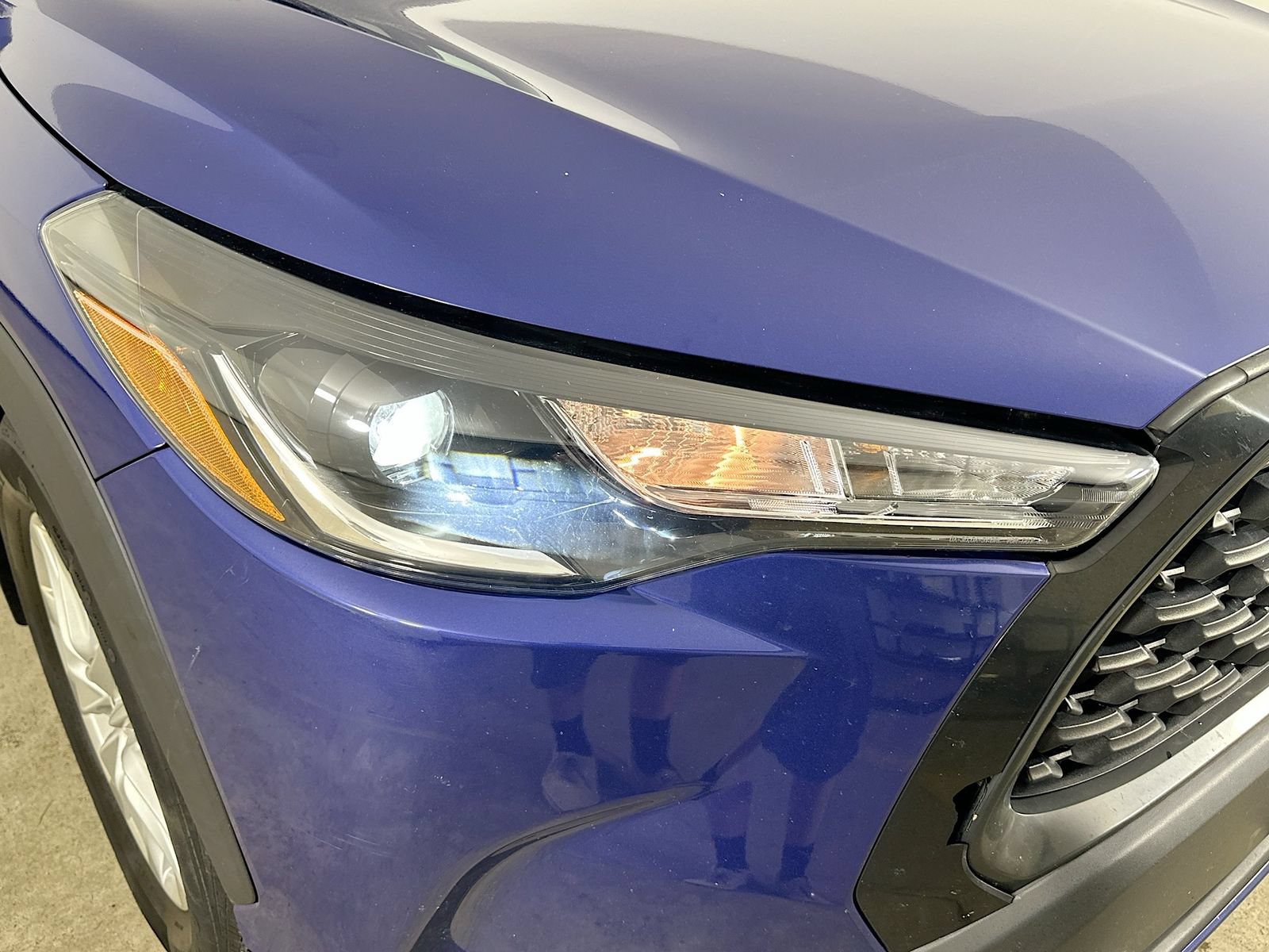 Used 2022 Toyota Corolla Cross LE AWD/4WD image 9