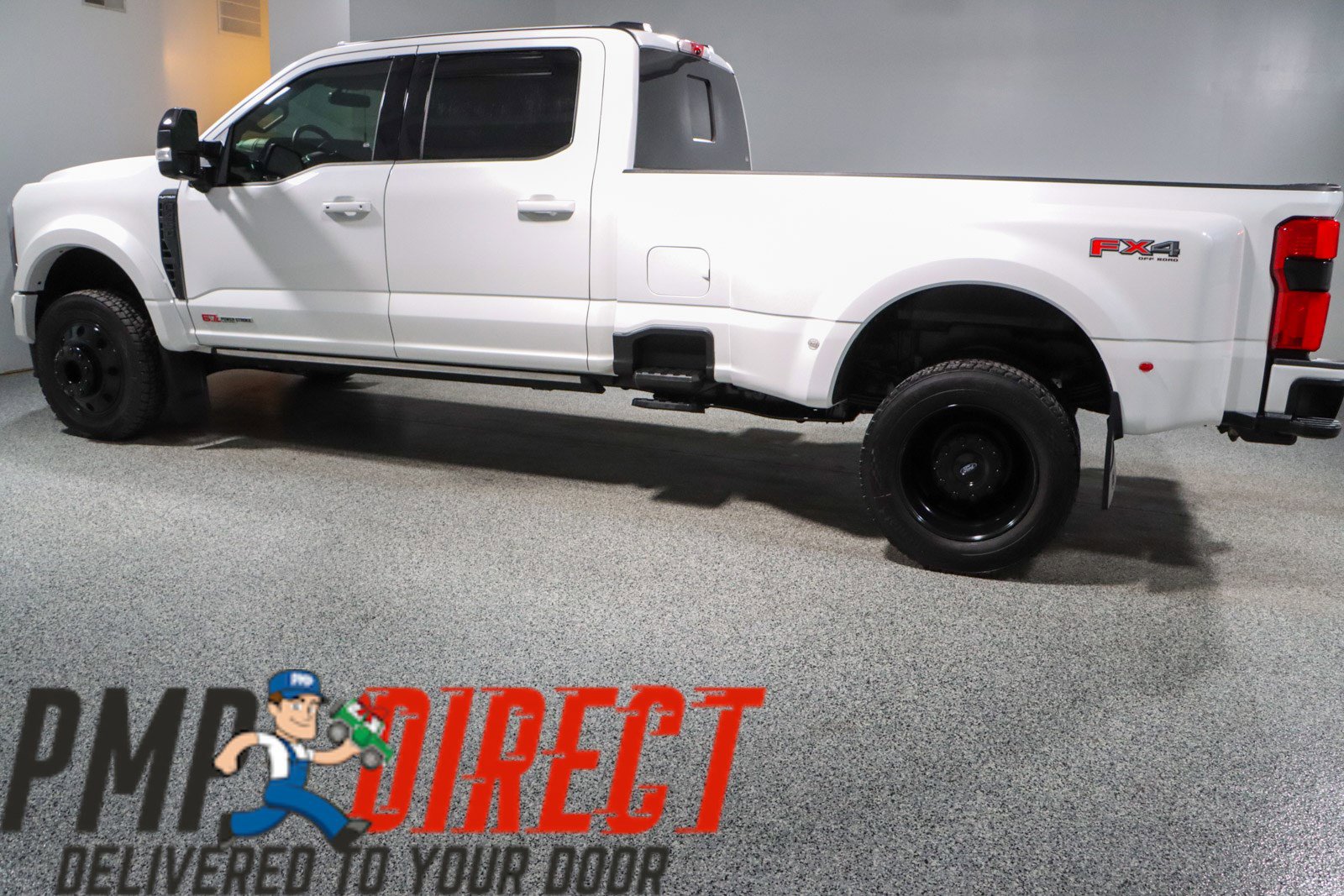 Used 2025 Ford F450 Platinum w/ FX4 Off-Road Package image 10