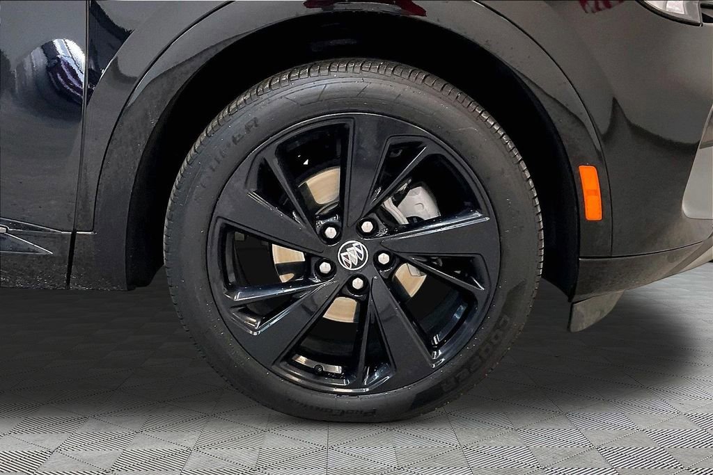 Used 2023 Buick Envision Essence w/ Sport Touring Package FWD image 32