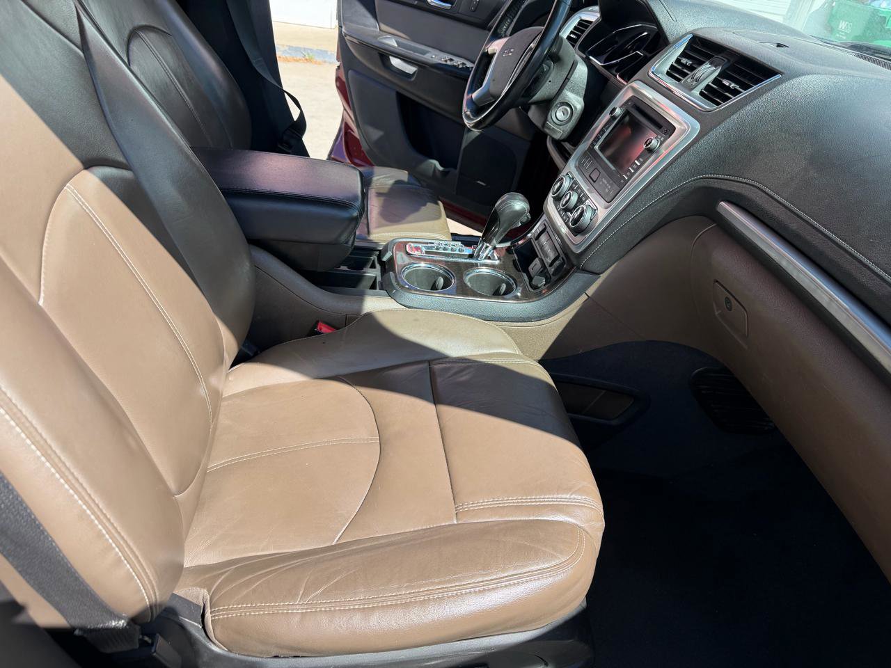 Used 2016 GMC Acadia SLT image 16