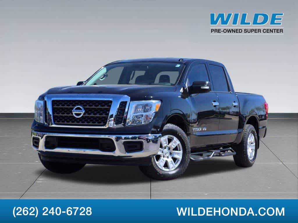 Used 2018 Nissan Titan SV w/ SV Convenience Package AWD/4WD image 2
