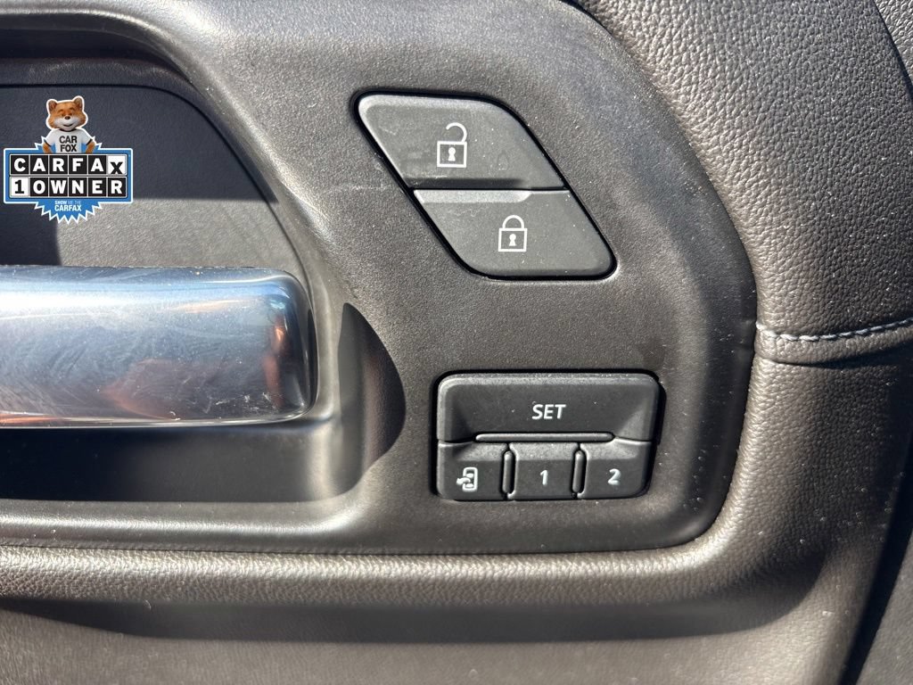 Used 2021 Chevrolet Silverado 1500 LTZ w/ Technology Package AWD/4WD image 18