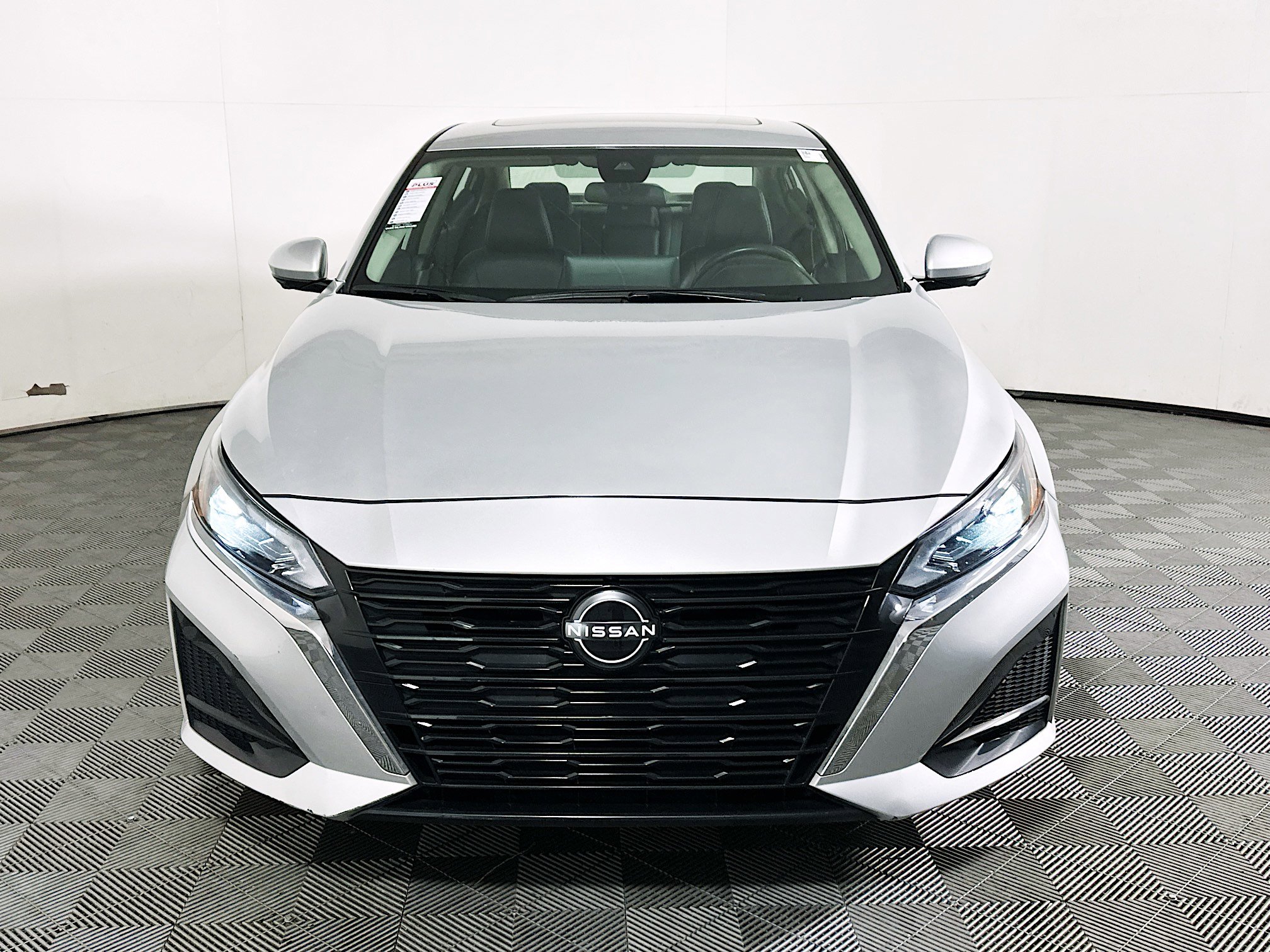 Used 2024 Nissan Altima 2.5 SL AWD/4WD image 8