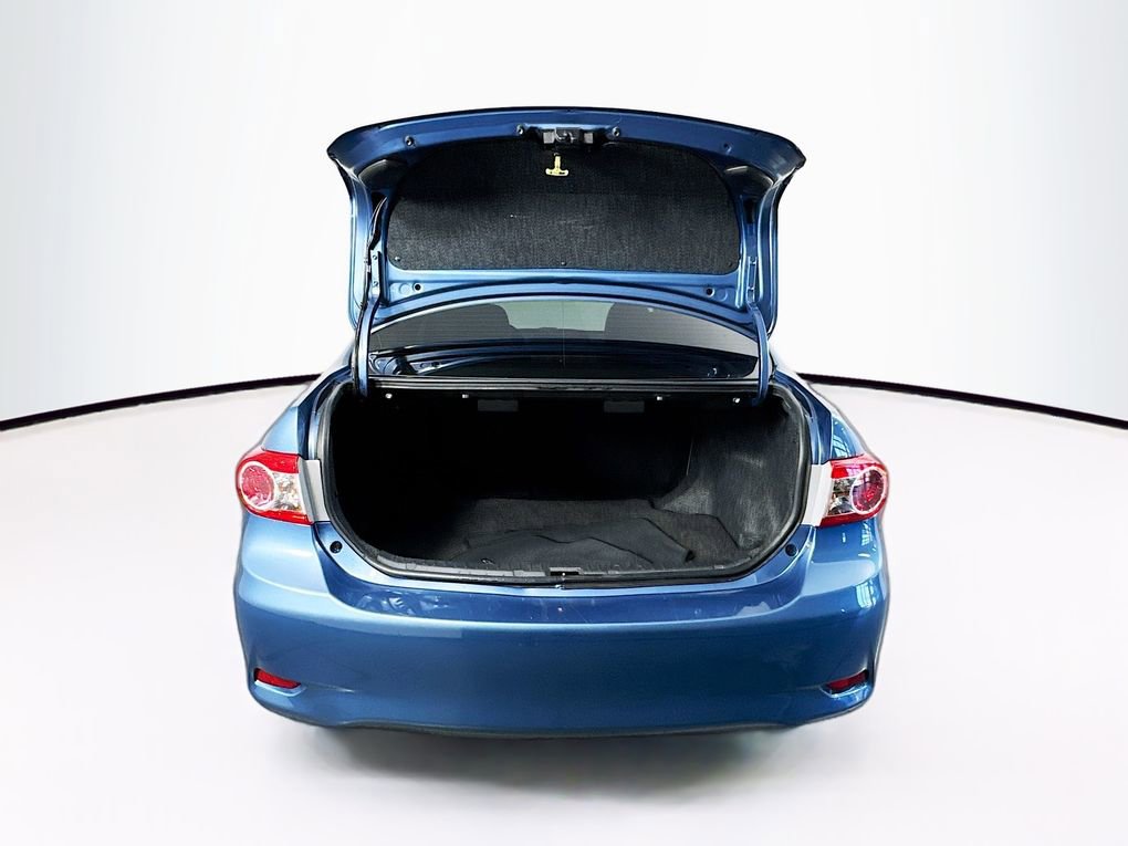Used 2013 Toyota Corolla LE image 12