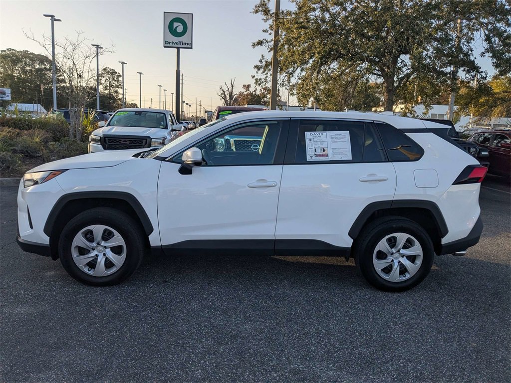 Used 2024 Toyota RAV4 LE image 7