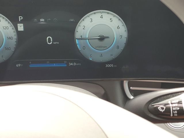 Certified 2024 Hyundai Elantra SEL FWD image 24