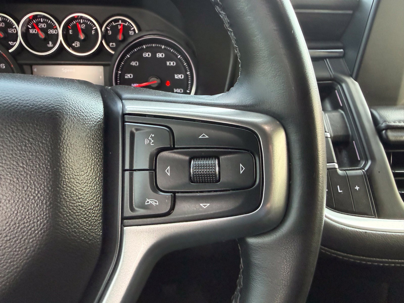 Used 2024 Chevrolet Suburban LS w/ Driver Alert Package RWD image 20