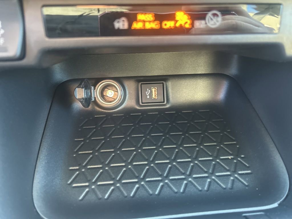 New 2025 Toyota RAV4 XLE image 7