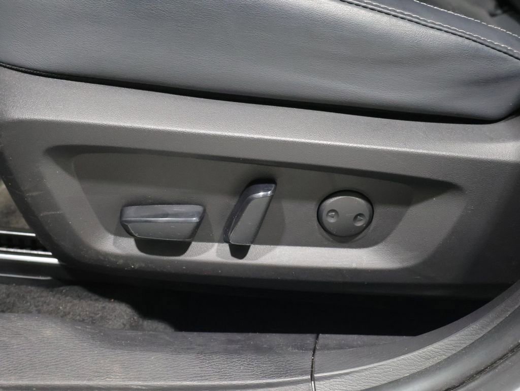 Used 2024 Mitsubishi Outlander SEL image 12