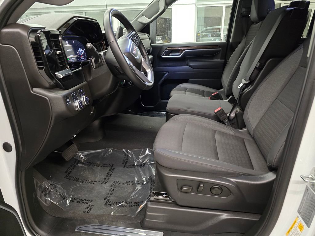 Used 2025 GMC Sierra 2500 SLE w/ SLE Value Package; AWD/4WD image 21