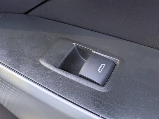 New 2026 Chevrolet Trax RS w/ Sunroof Package image 32