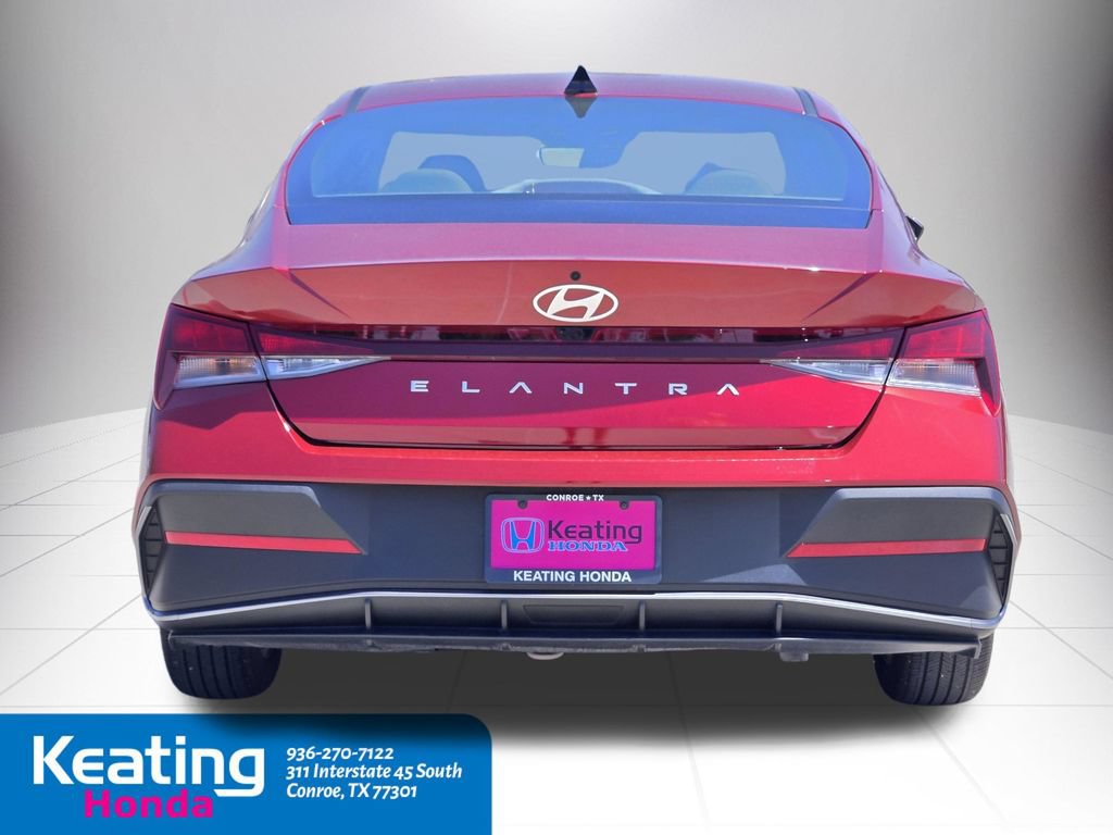 Used 2024 Hyundai Elantra SEL FWD image 7