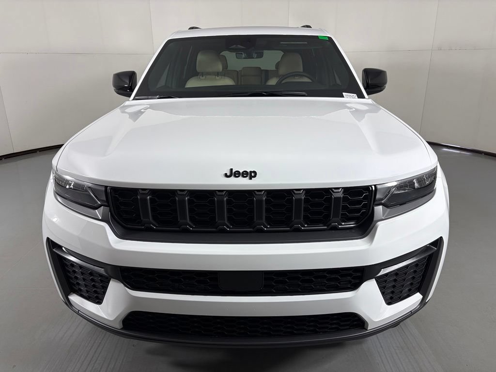 New 2026 Jeep Grand Cherokee Limited w/ Limited Altitude Package AWD/4WD image 3