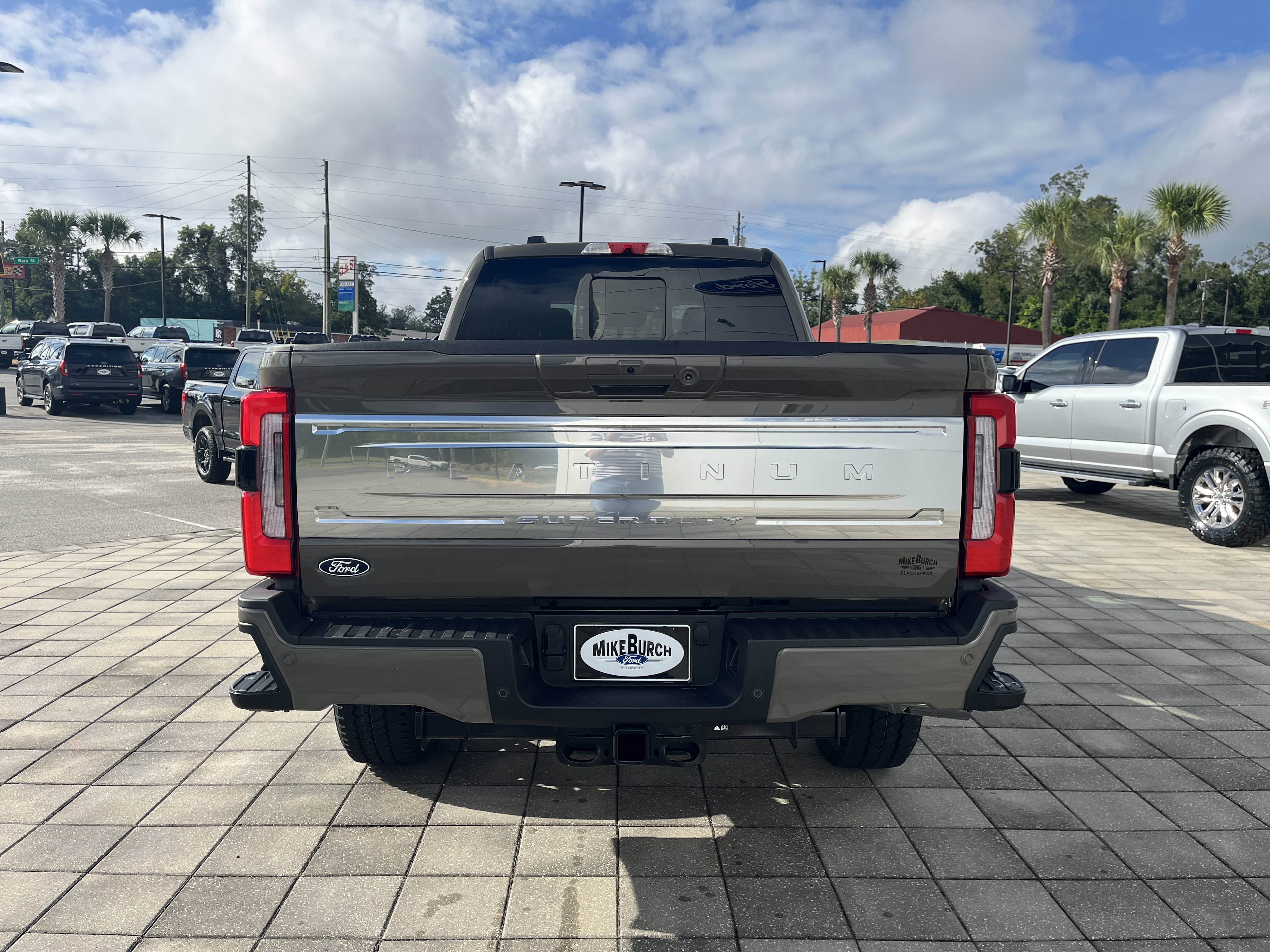 New 2027 Ford F350 Platinum w/ Platinum Plus Package AWD/4WD image 6