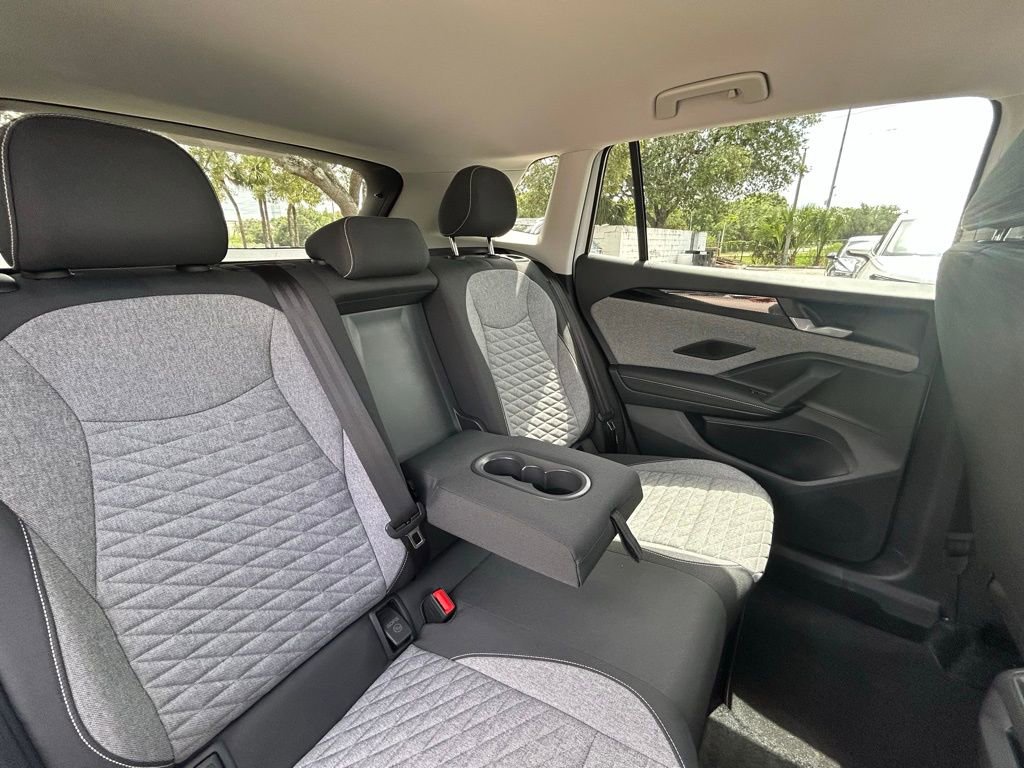 Used 2025 Volkswagen Tiguan S image 36