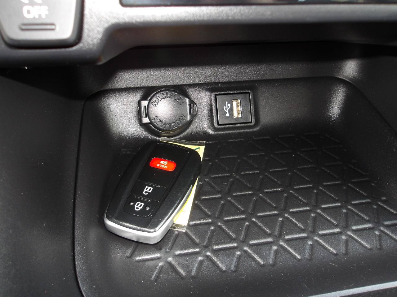 Used 2023 Toyota RAV4 XLE FWD image 22