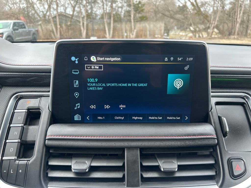 Used 2024 Chevrolet Suburban RST w/ Luxury Package image 27