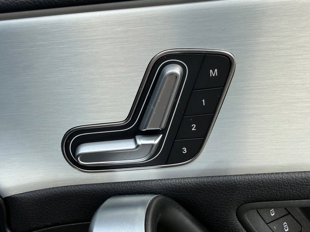 Used 2025 Mercedes-Benz CLA 250 image 21