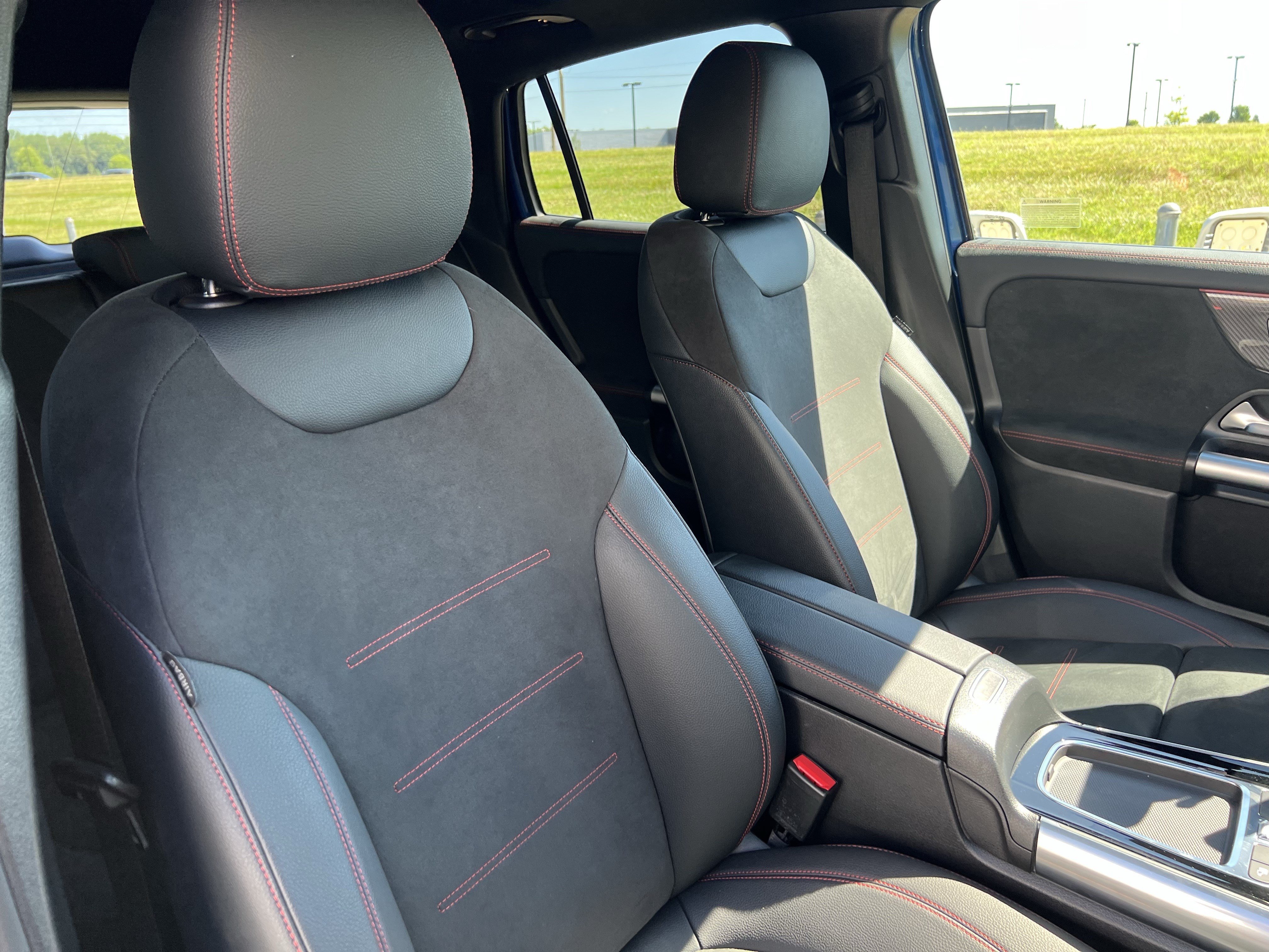 Certified 2025 Mercedes-Benz GLA 250 w/ AMG Night Package image 35