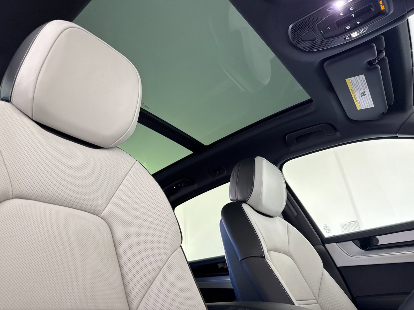 New 2026 Porsche Cayenne S image 19