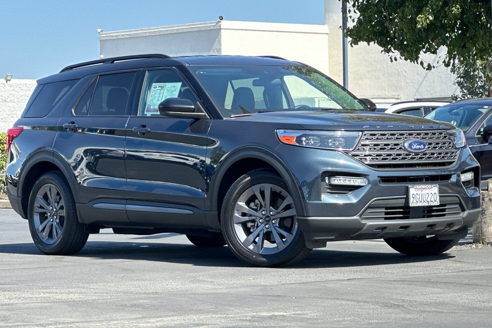 Used 2023 Ford Explorer XLT w/ Equipment Group 202A RWD video 2