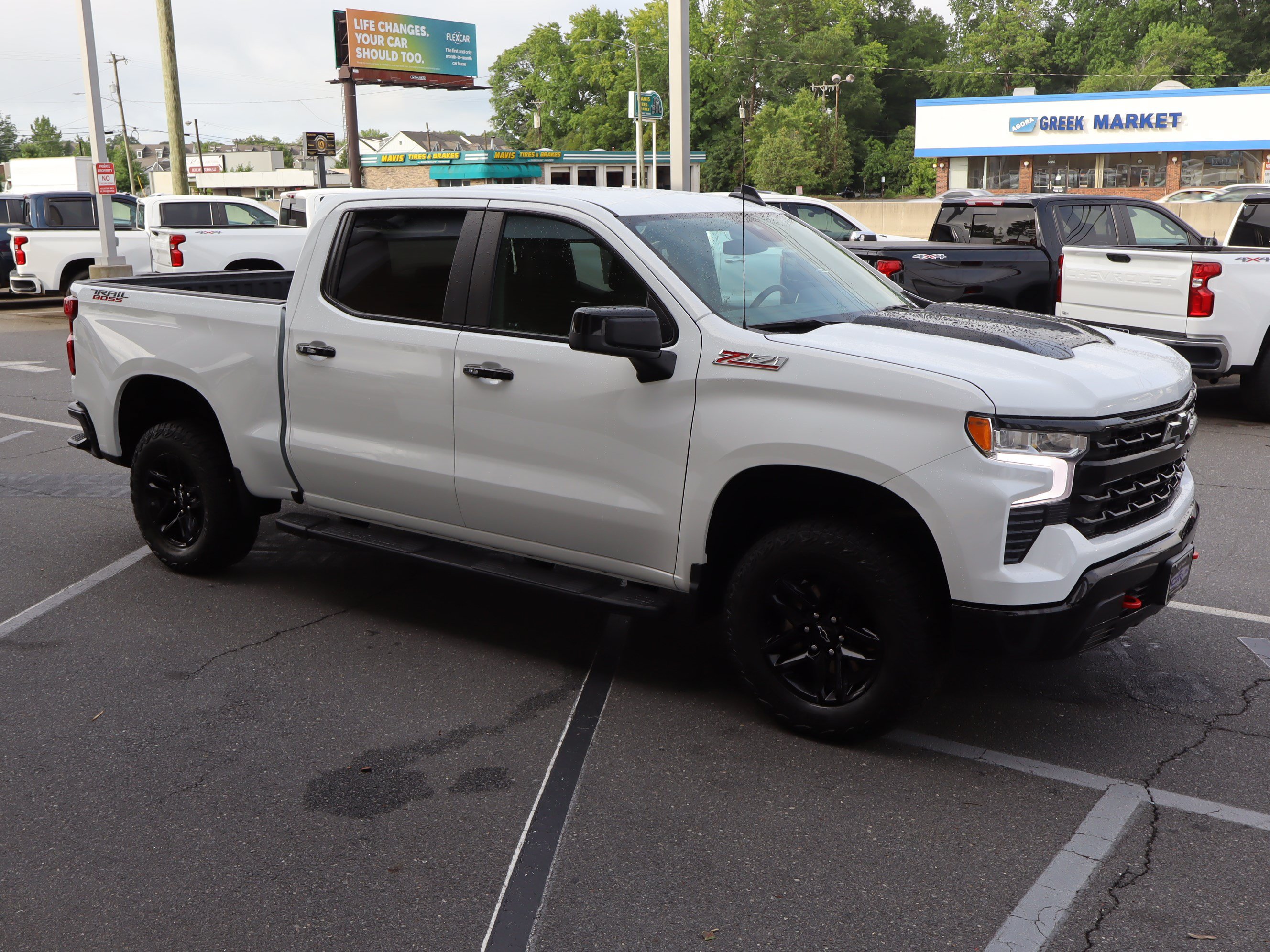 Used 2024 Chevrolet Silverado 1500 LT Trail Boss w/ Protection Package AWD/4WD video 2