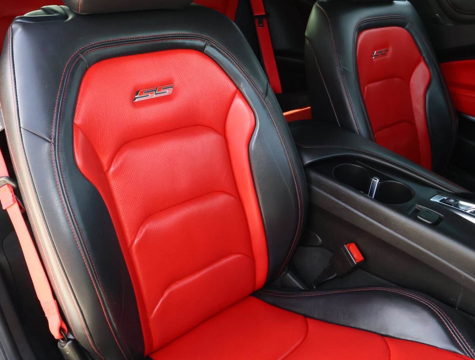 Used 2021 Chevrolet Camaro SS image 14