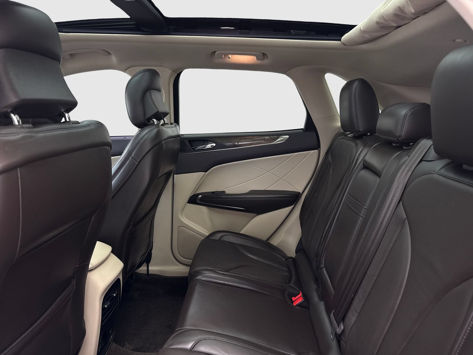 Used 2019 Lincoln MKC Reserve FWD image 39