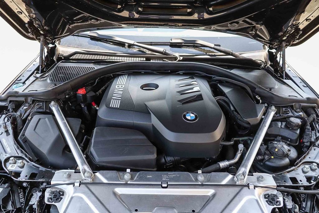 Used 2025 BMW 430i Coupe w/ M Sport Package image 30