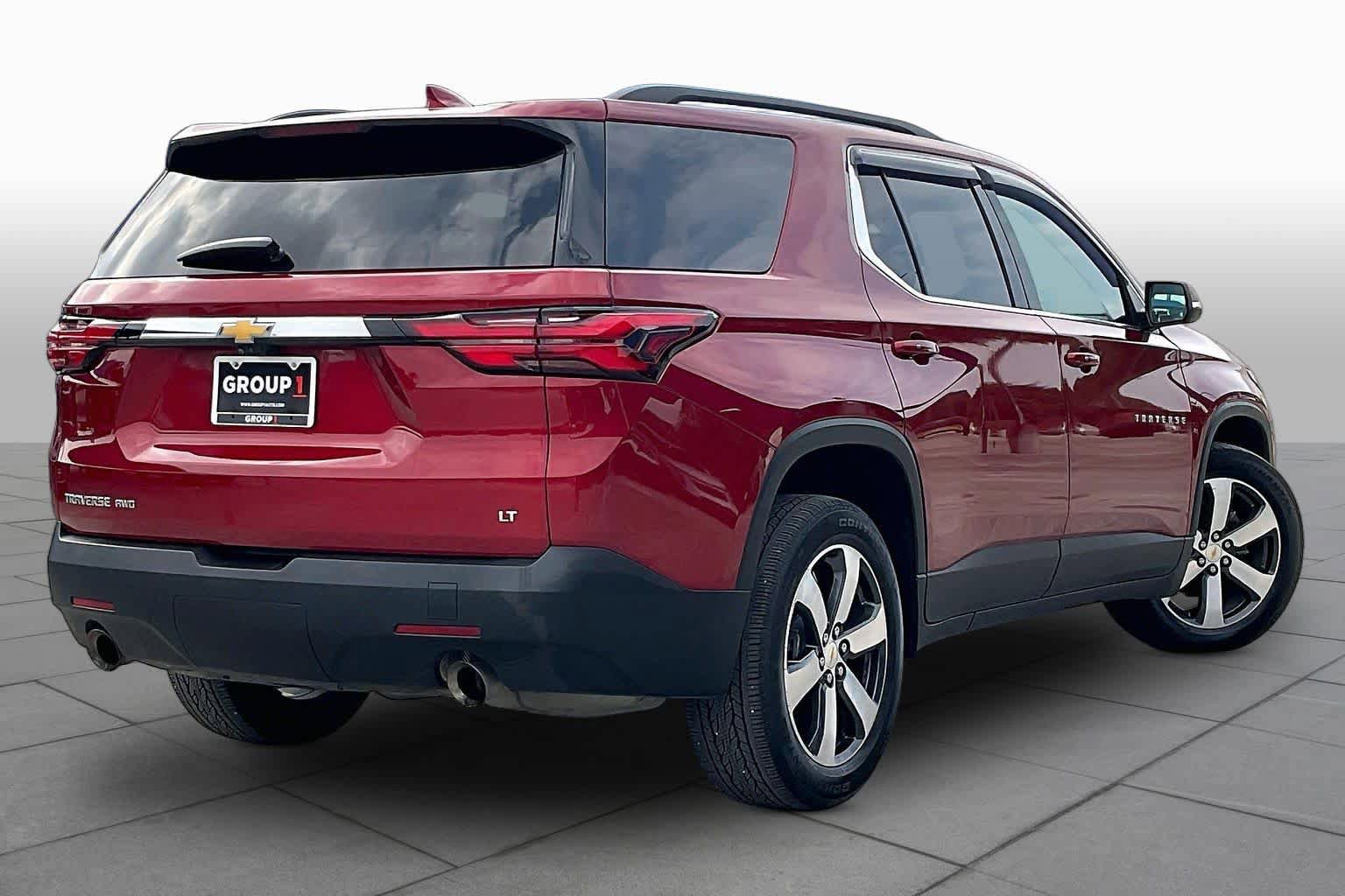 Used 2023 Chevrolet Traverse LT w/ LT Premium Package AWD/4WD image 13