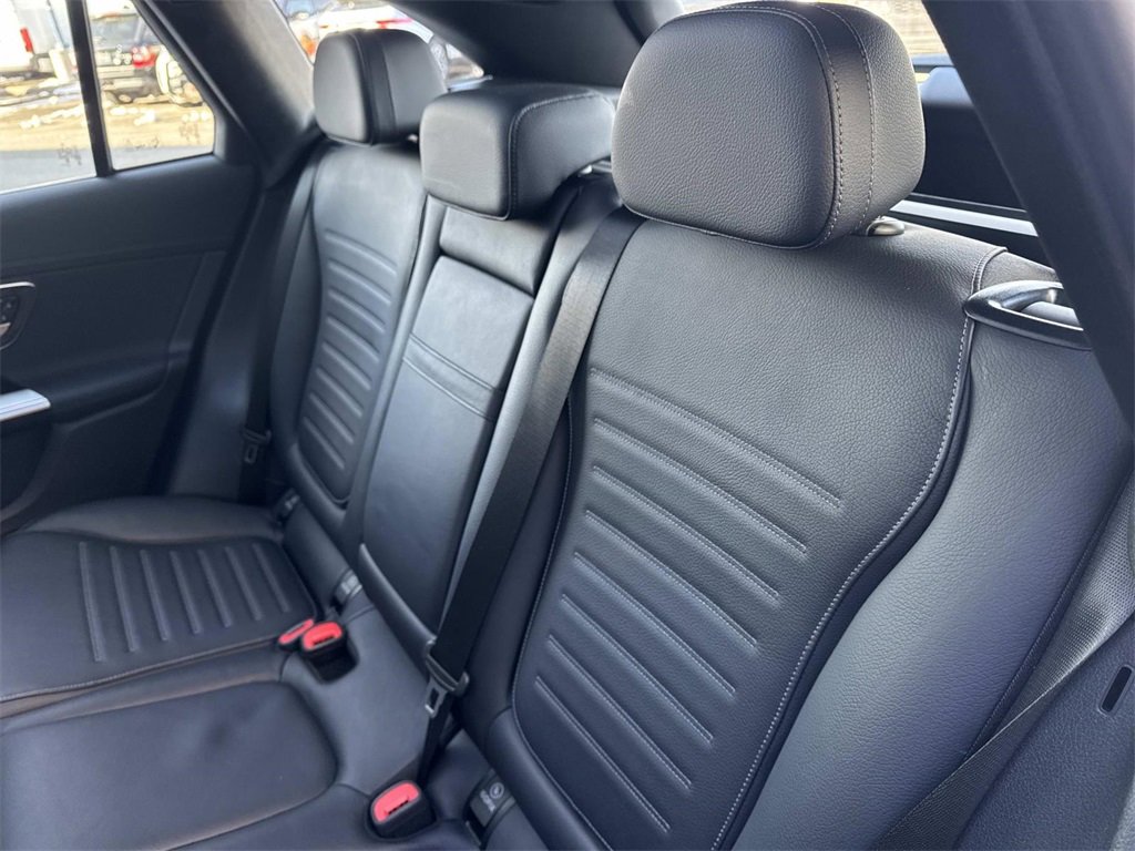 Used 2025 Mercedes-Benz GLC 43 AMG 4MATIC image 14