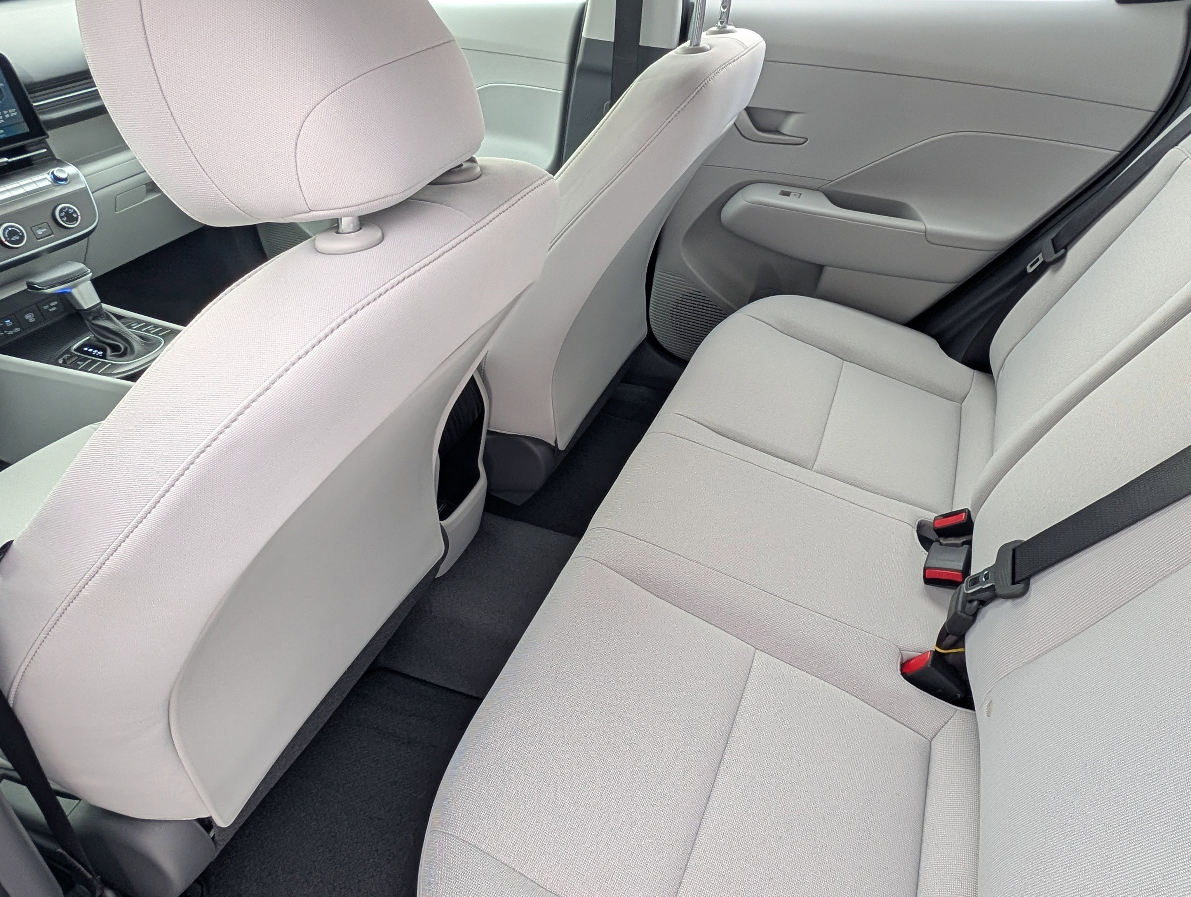 New 2026 Hyundai Kona SE image 6