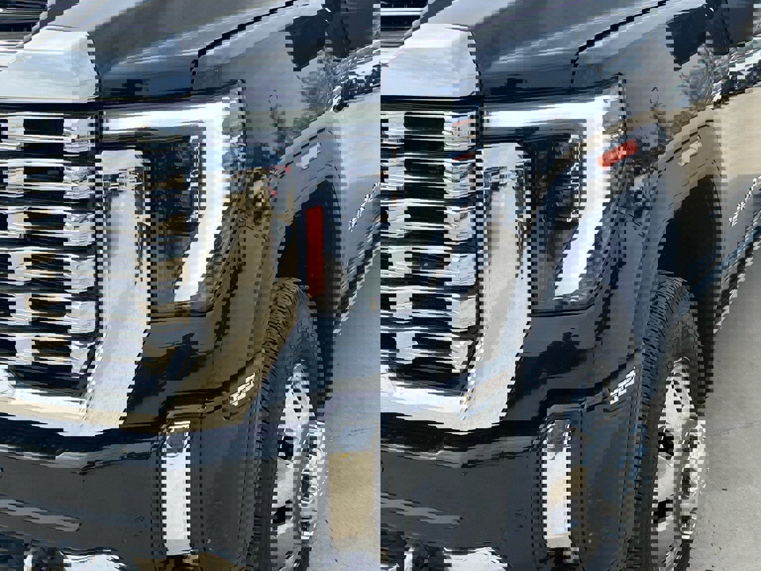 Used 2024 GMC Sierra 3500 Denali w/ Denali Reserve Package image 4