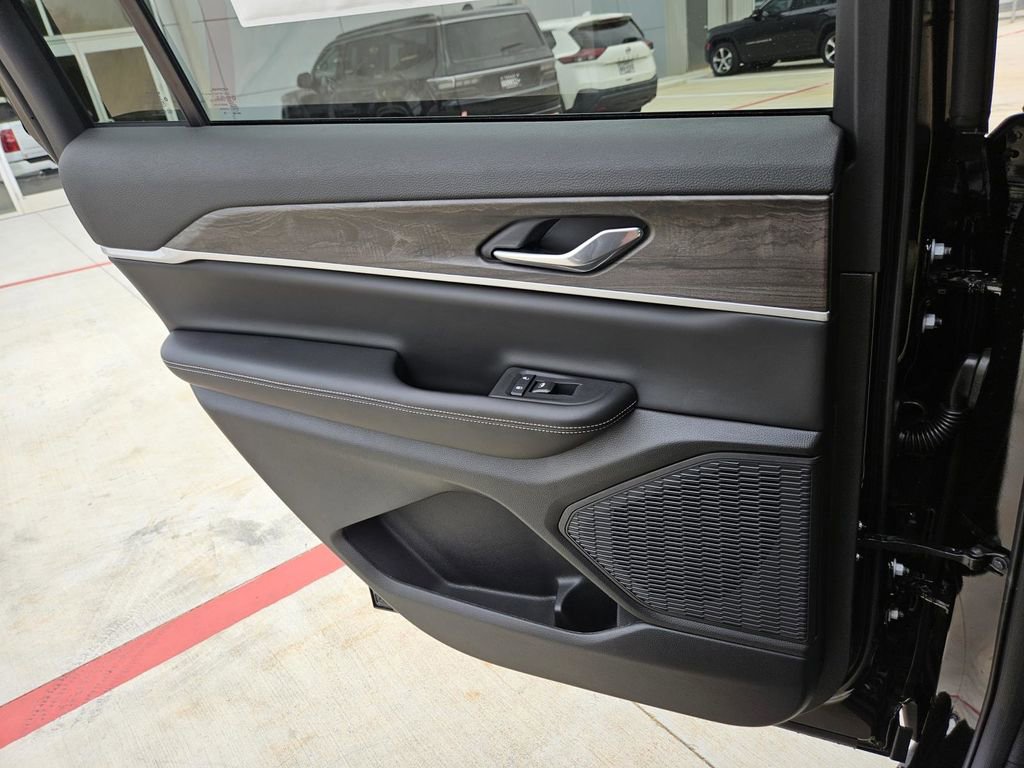 New 2026 Jeep Grand Cherokee L 2WD image 29