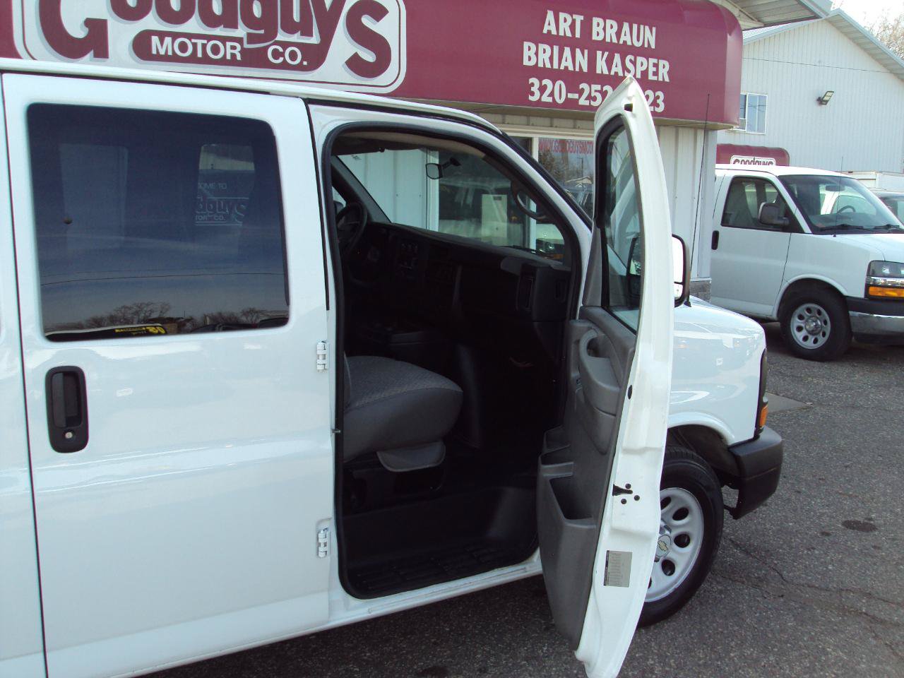 Used 2013 Chevrolet Express 1500 LS AWD/4WD image 13