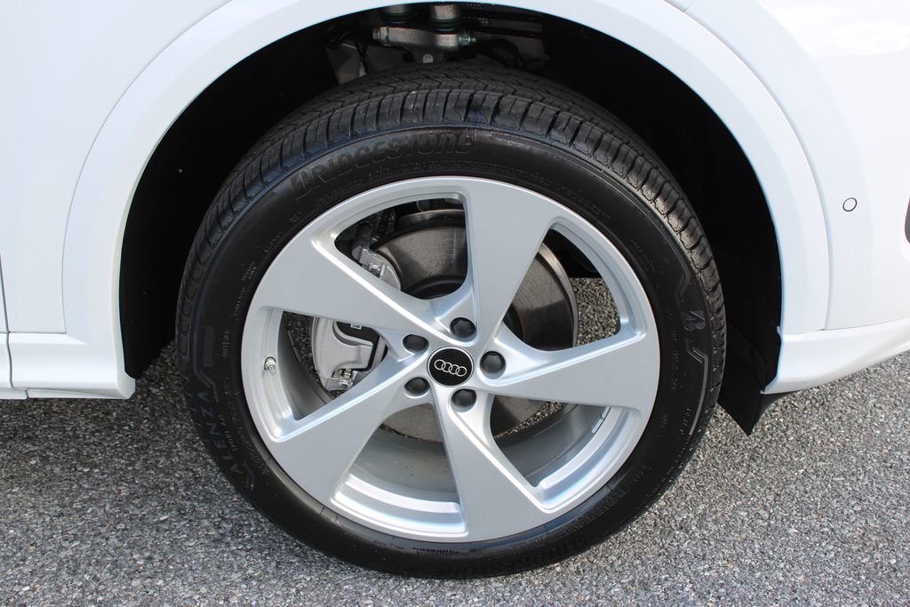 New 2025 Audi Q5 Premium Plus image 32