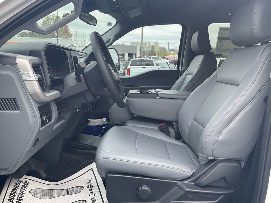 New 2026 Ford F250 XL AWD/4WD image 16