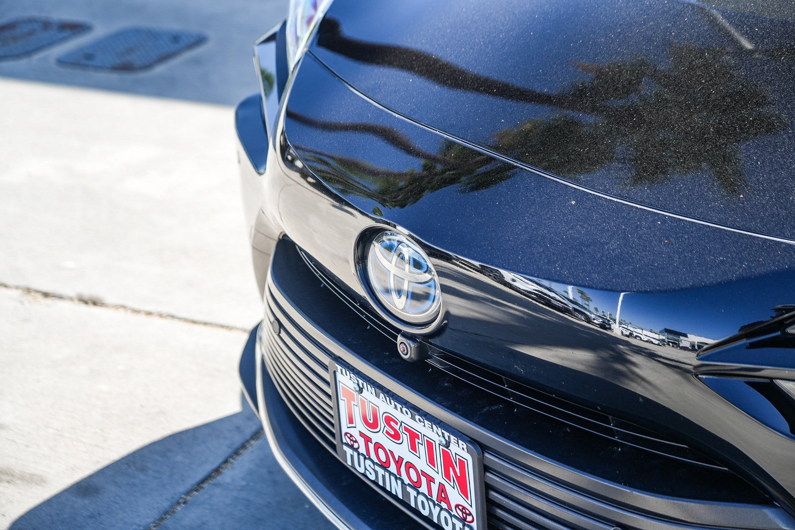 Certified 2022 Toyota Mirai w/ Advanced Technology Package RWD image 3