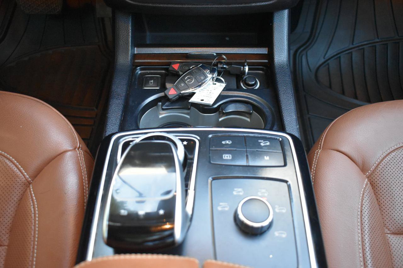 Used 2018 Mercedes-Benz GLS 450 4MATIC image 24