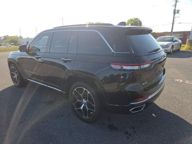 Used 2025 Jeep Grand Cherokee Summit AWD/4WD image 13