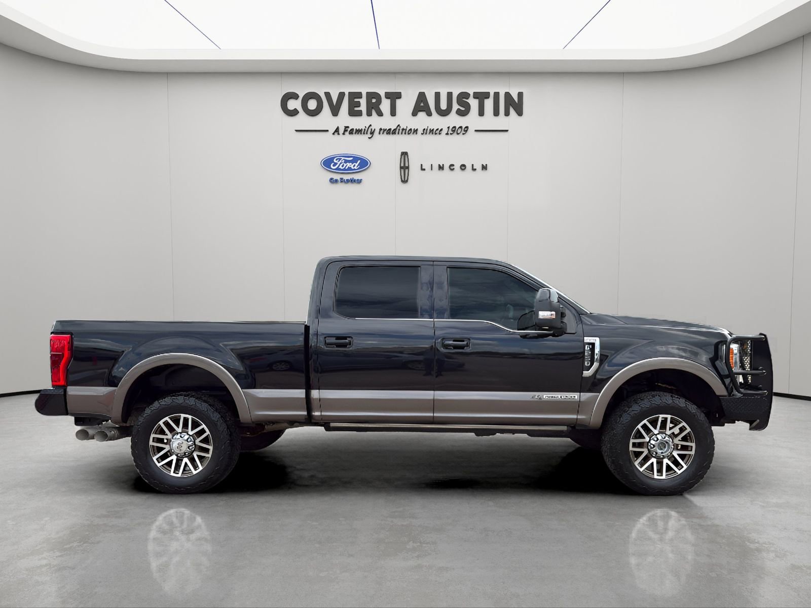 Used 2019 Ford F250 King Ranch w/ King Ranch Ultimate Package image 6