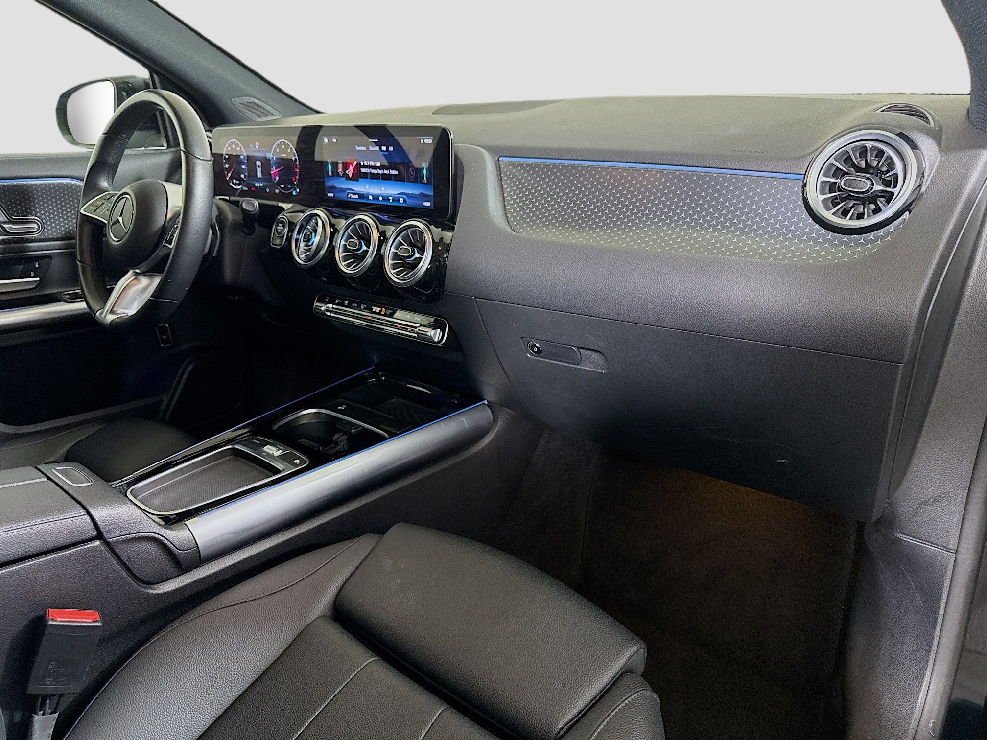 Used 2025 Mercedes-Benz GLA 250 image 30