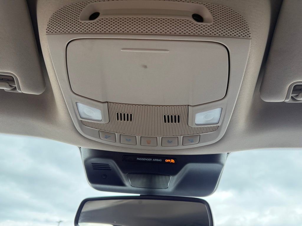 Used 2024 Ford Expedition XLT image 16