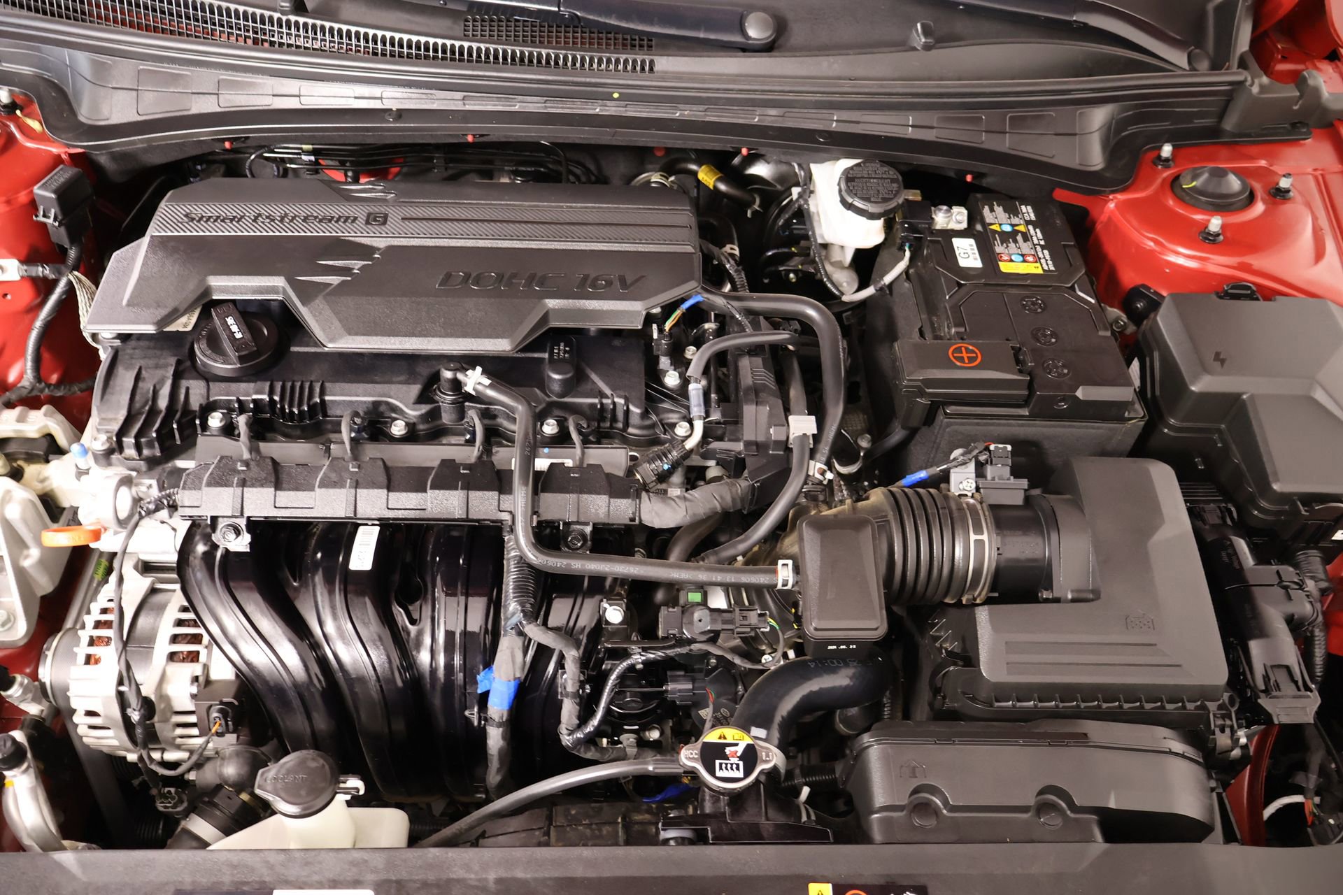 Certified 2024 Hyundai Elantra SE image 18