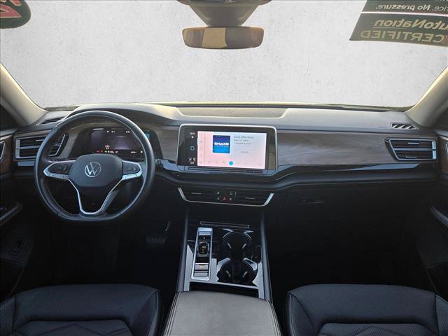 Used 2024 Volkswagen Atlas SE AWD/4WD image 15